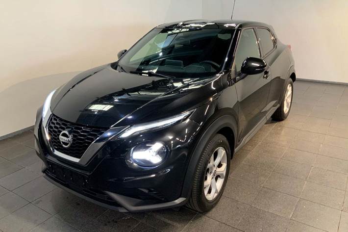 Sort Nissan Juke fra 2020 set udefra
