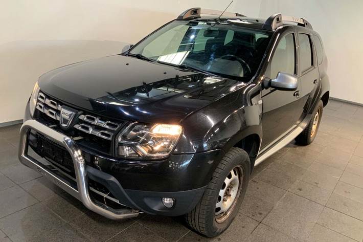 Sort Dacia Duster fra 2015