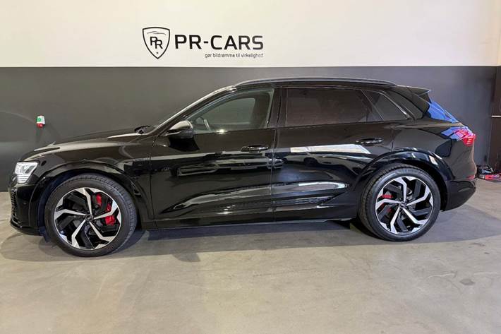 undefined Audi Q8 e-tron fra 2024