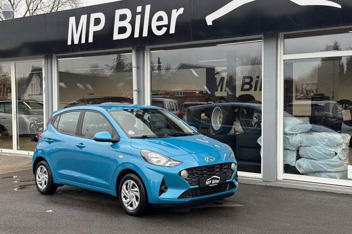 Blå Hyundai i10 fra 2020