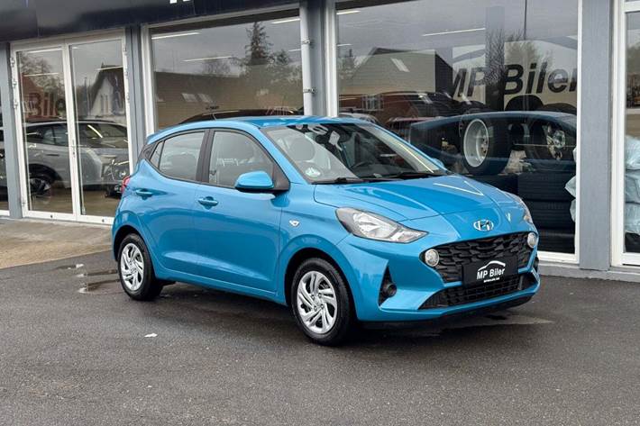 Blå Hyundai i10 fra 2020
