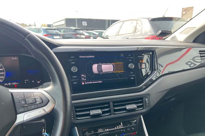 Sort VW Polo fra 2022