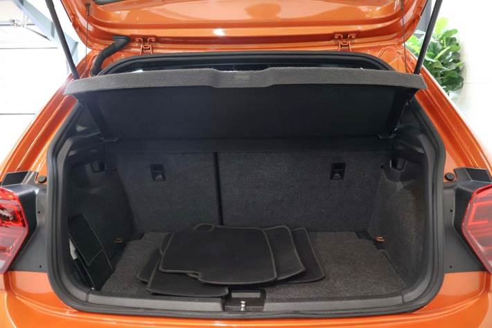 Orange VW Polo fra 2020