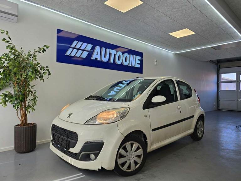 Peugeot 107 1,0 White