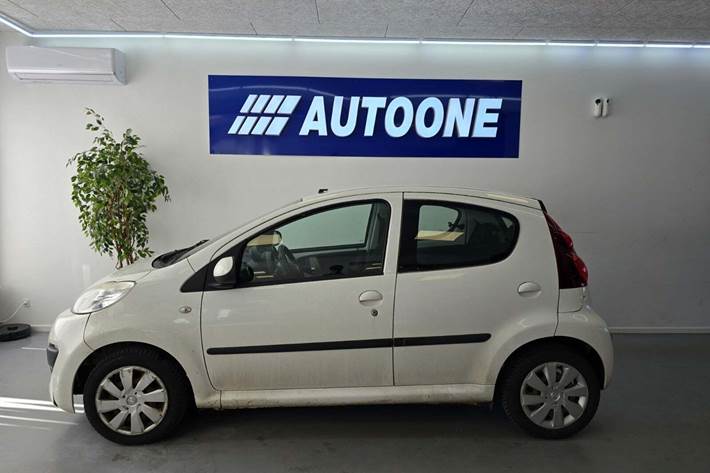 Hvid Peugeot 107 fra 2014