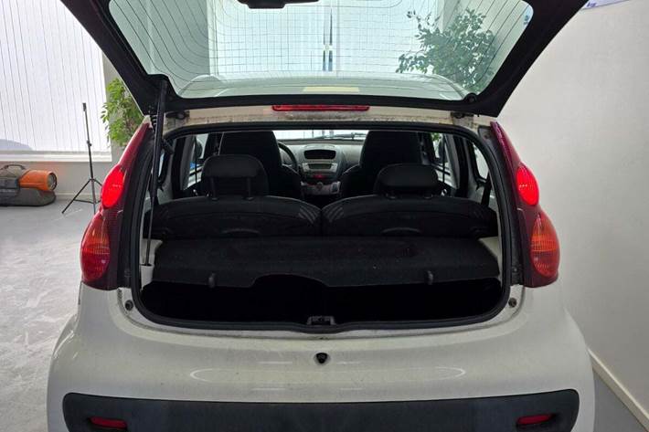 Hvid Peugeot 107 fra 2014