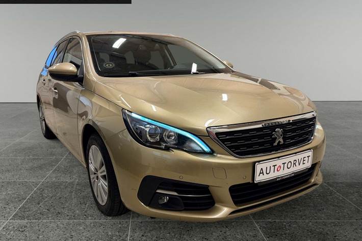 Gul Peugeot 308 fra 2017