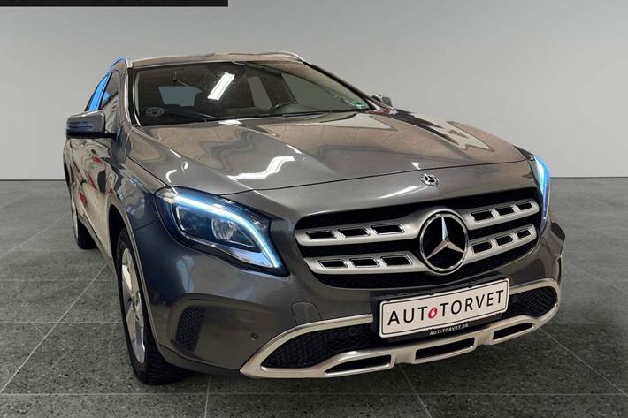 Grå Mercedes GLA200 d fra 2017