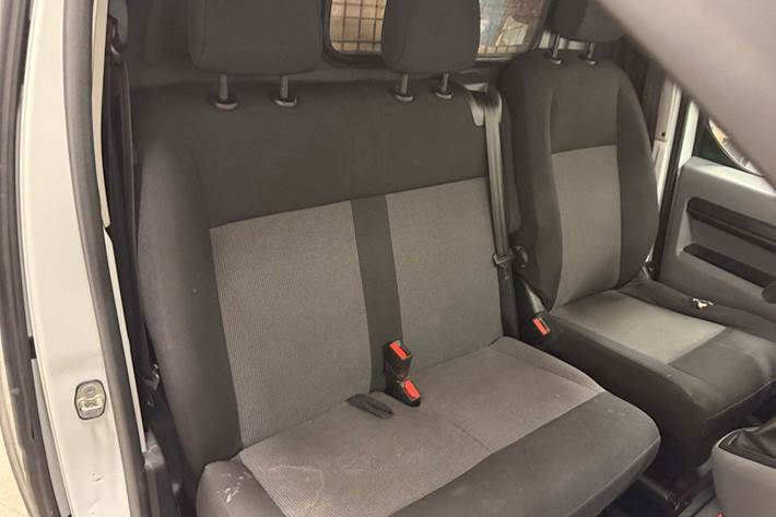 Hvid Peugeot Expert fra 2018