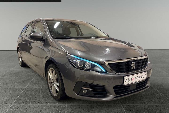 Grå Peugeot 308 fra 2019