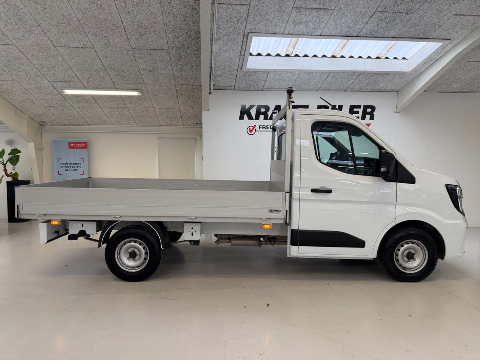 Hvid Renault Master V T35 fra 2025