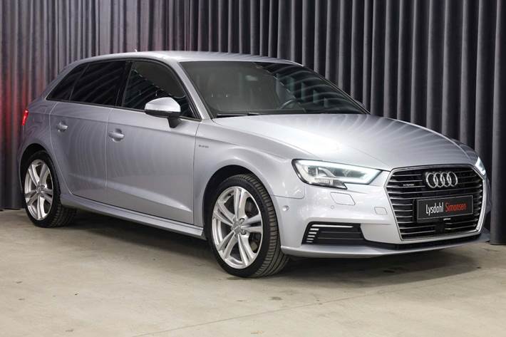 Sølv Audi A3 fra 2017