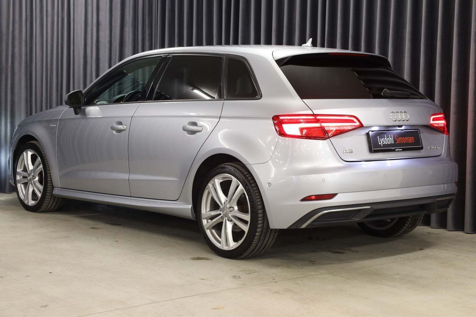 Audi A3 1,4 e-tron S-line Sportback S-tr.