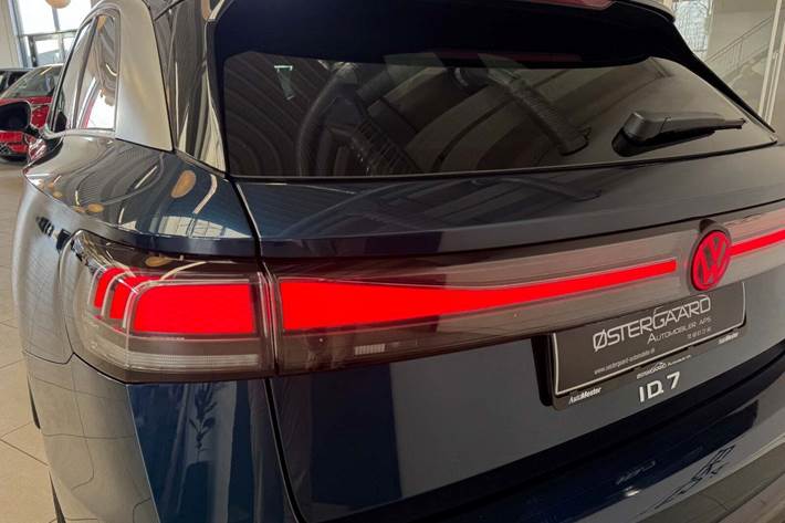 Blå VW ID.7 fra 2025