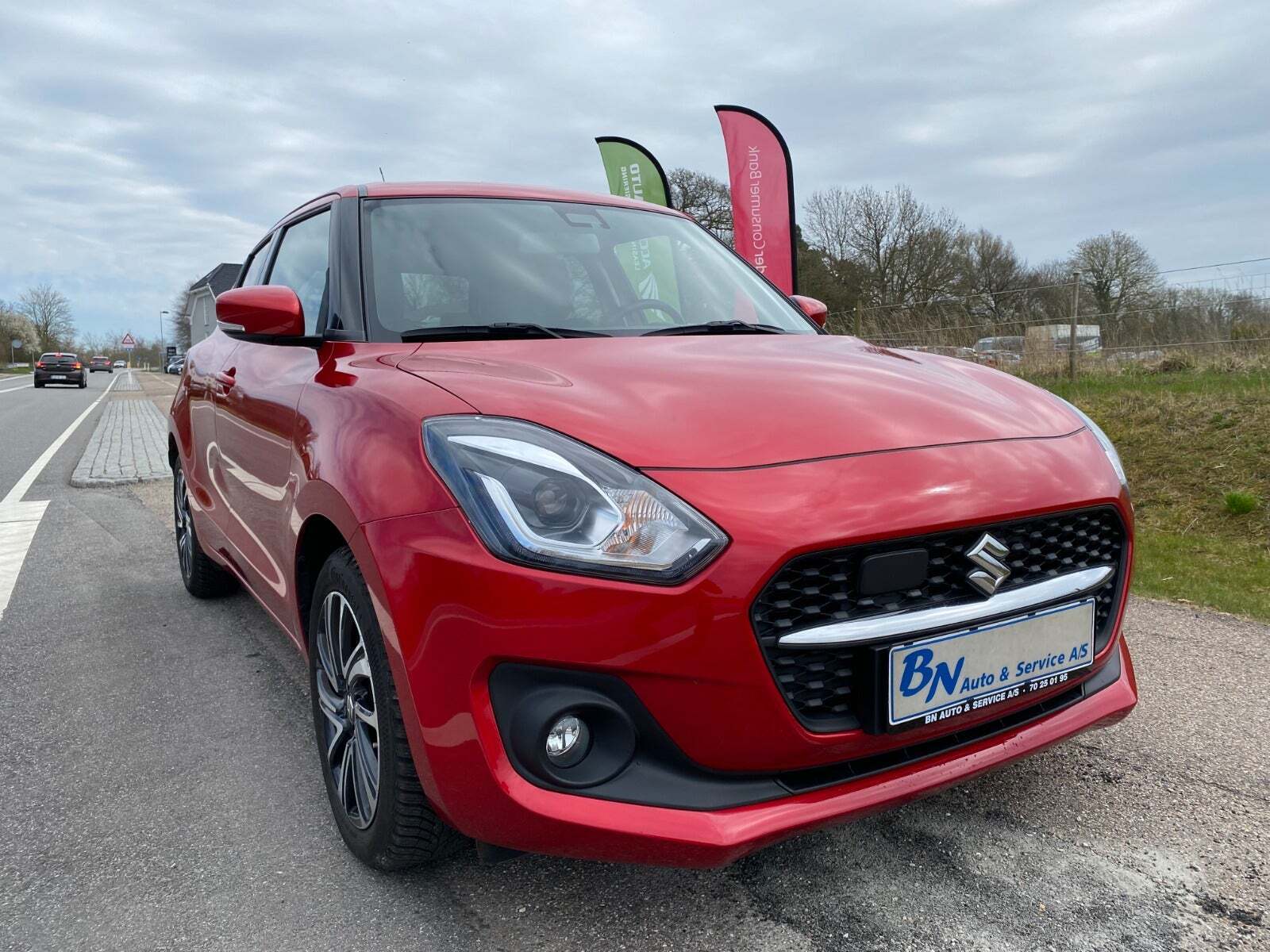 Rød Suzuki Swift fra 2023
