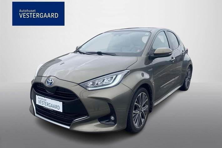 Bronze Toyota Yaris fra 2021