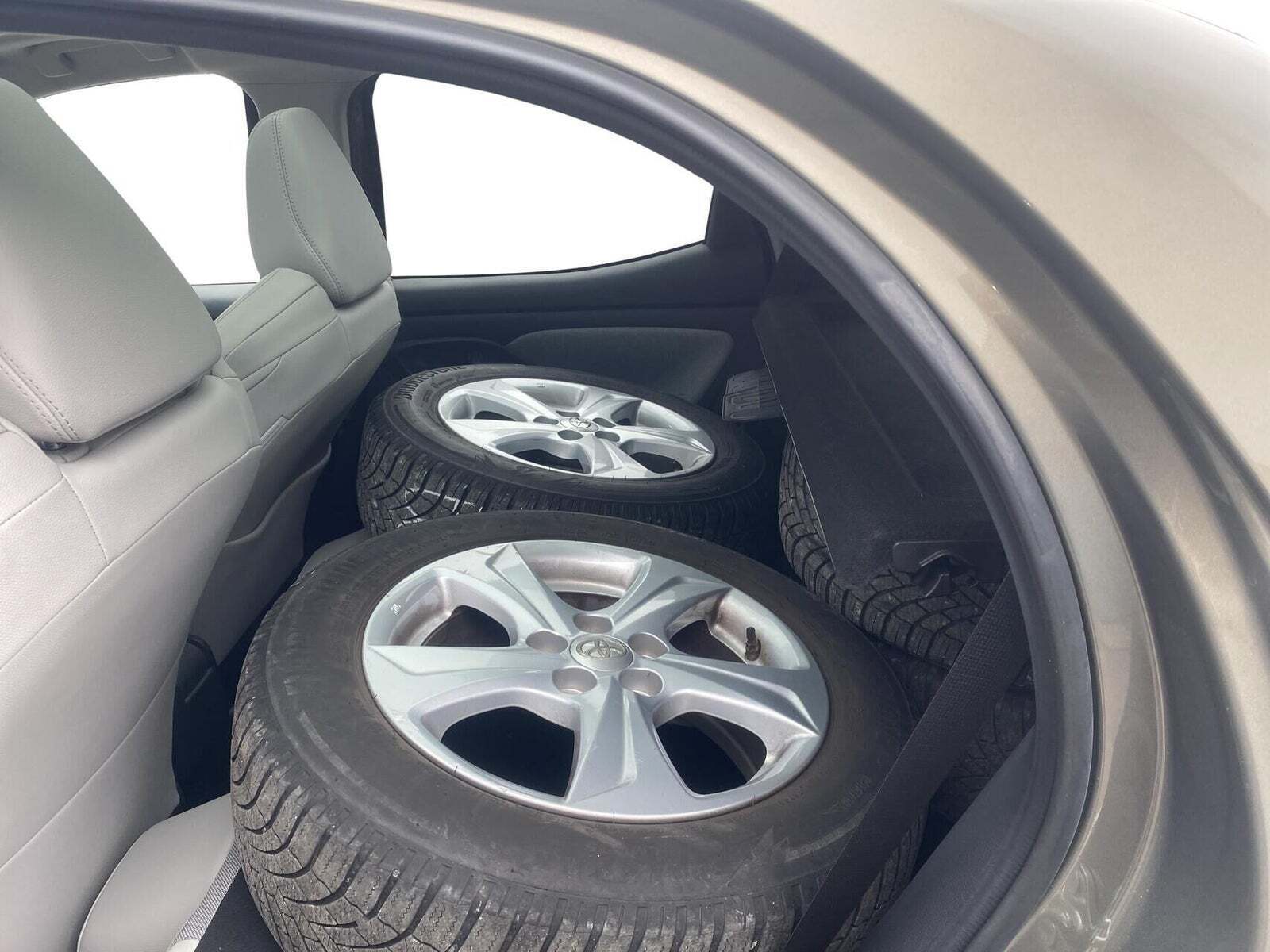 Toyota Yaris 1,5 Hybrid H4 e-CVT