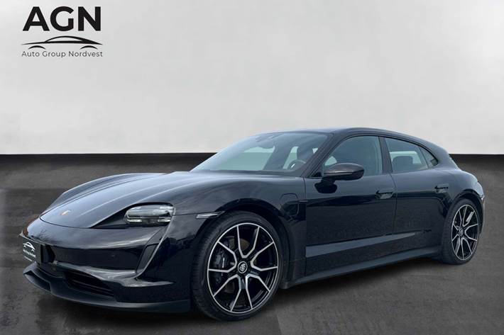 Sort Porsche Taycan fra 2024 set udefra