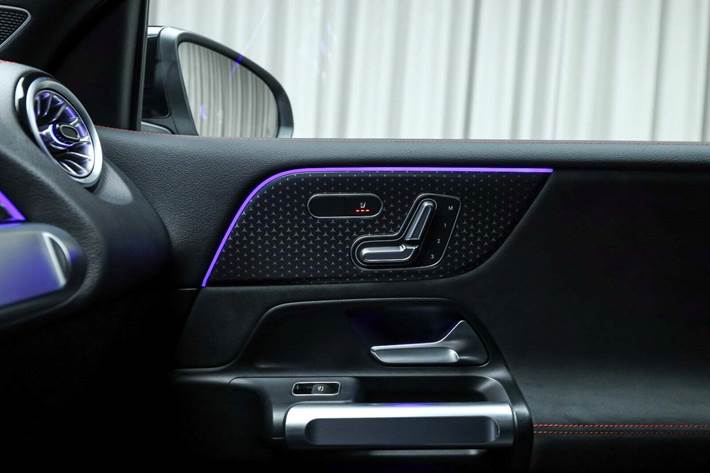 Sort Mercedes EQB250+ fra 2026