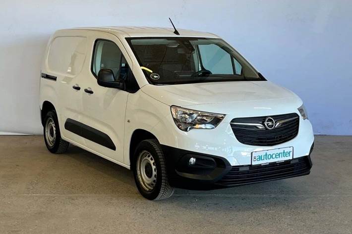 Hvid Opel Combo fra 2022