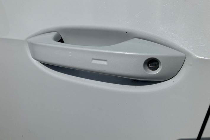 Hvid Cupra Born fra 2023