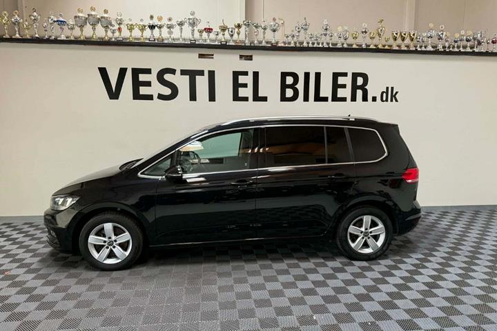 Sort VW Touran fra 2023