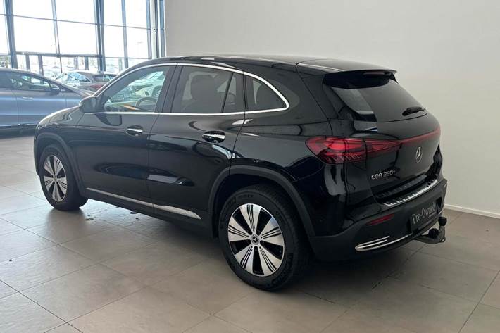 Sort Mercedes EQA250+ fra 2025