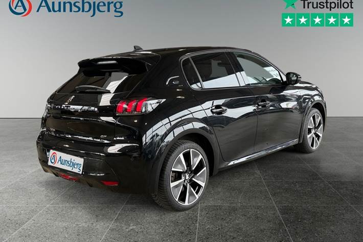 Sort Peugeot e-208 fra 2021