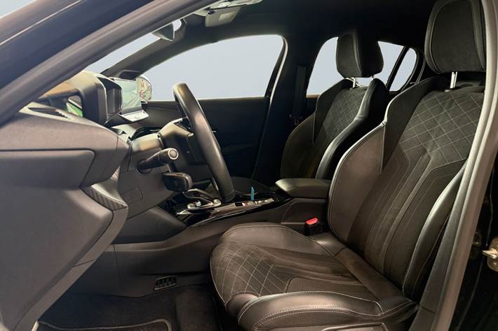 Sort Peugeot e-208 fra 2021