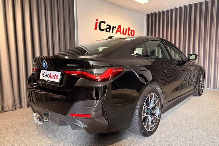 Sort BMW i4 fra 2024