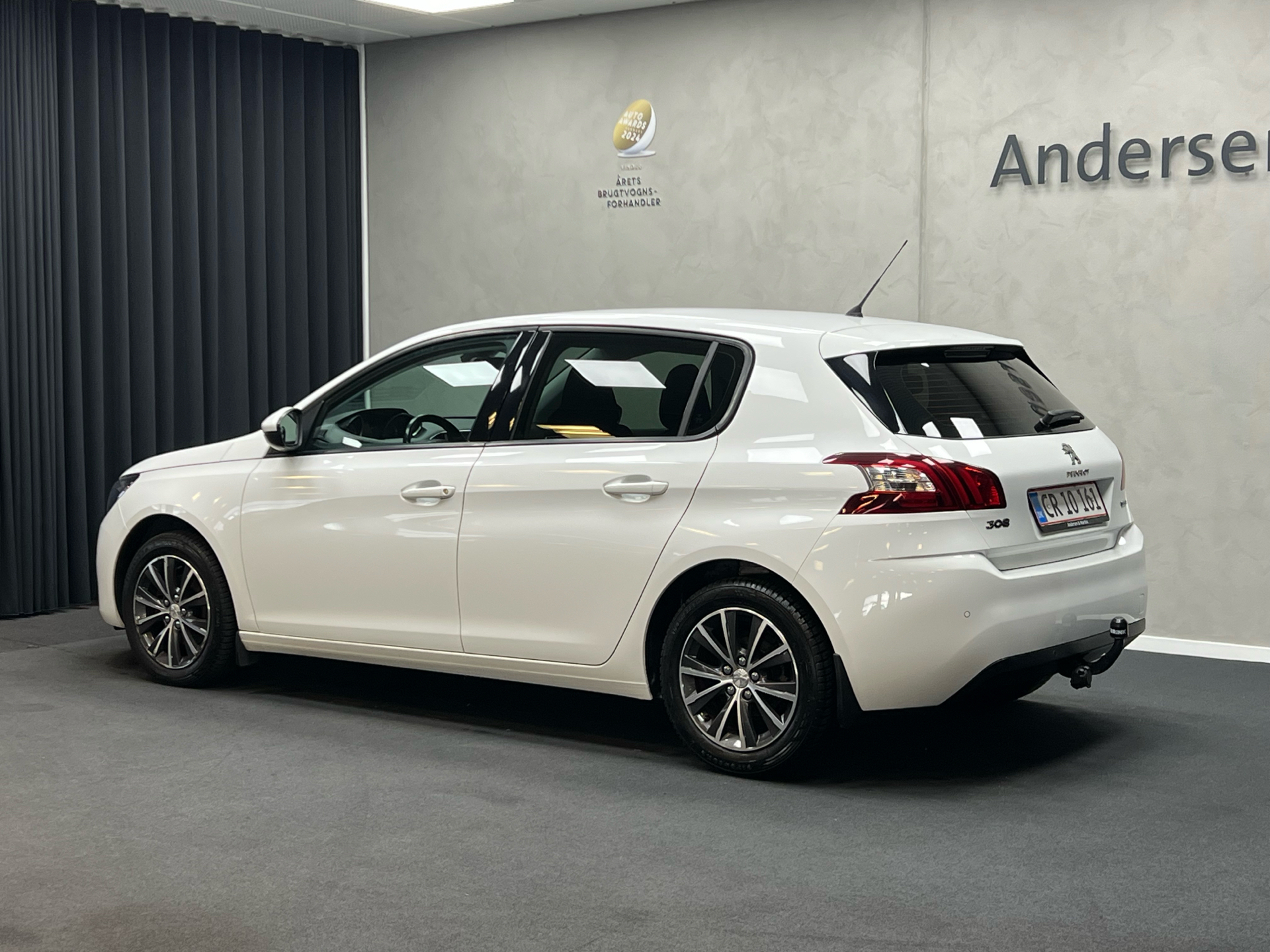 Hvid Peugeot 308 fra 2016