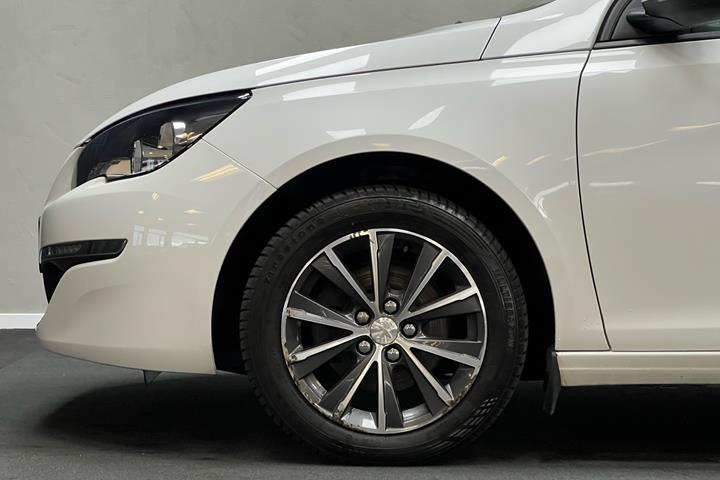 Hvid Peugeot 308 fra 2016