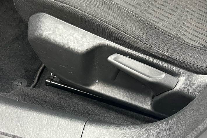 Hvid Peugeot 308 fra 2016