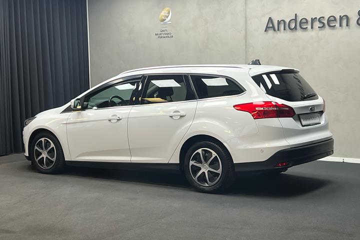 Hvid Ford Focus fra 2016