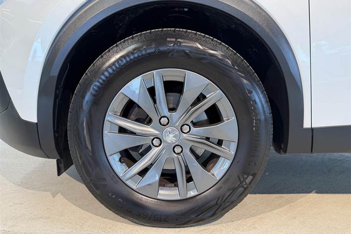 Hvid Peugeot 2008 fra 2022