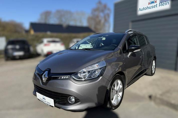 Grå Renault Clio IV fra 2015