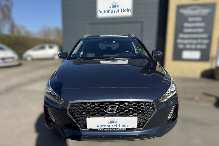 Blå Hyundai i30 fra 2017
