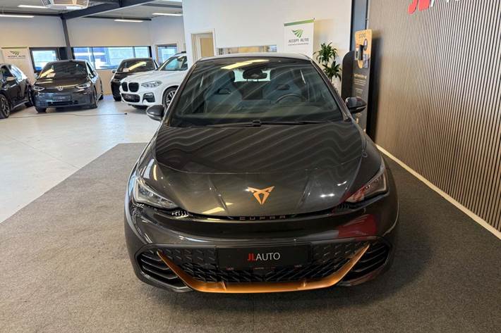Grå Cupra Born fra 2023