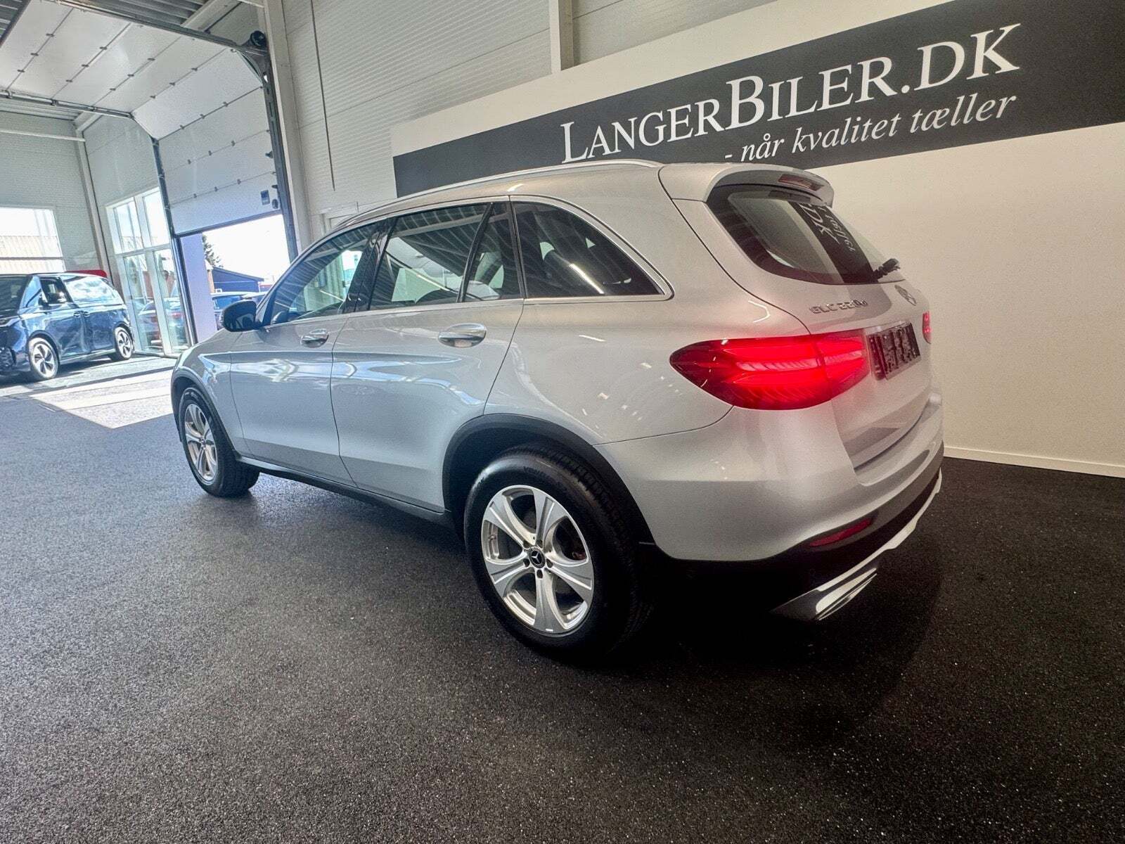 Sølv Mercedes GLC220 d fra 2017