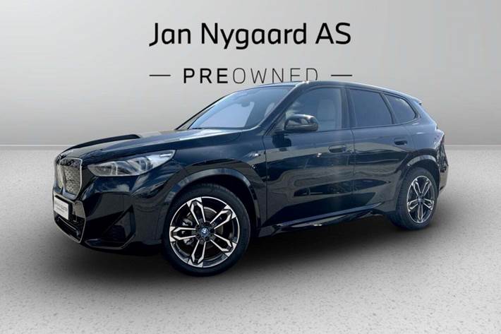 Sort BMW iX1 fra 2025