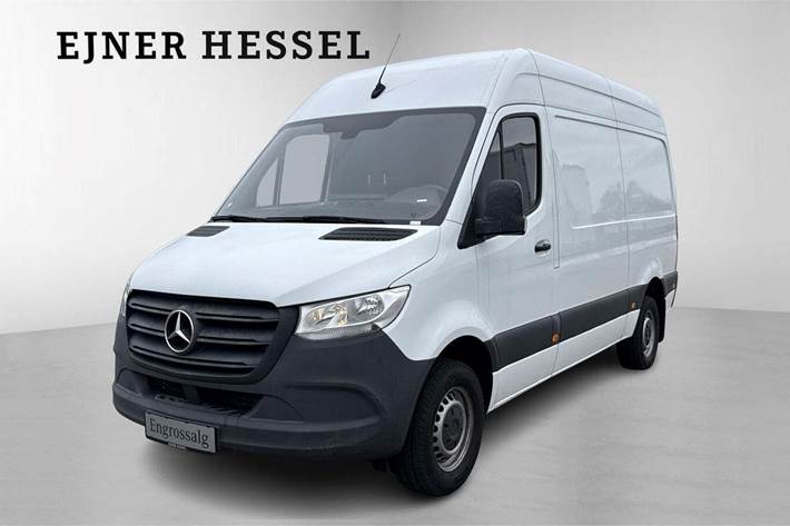 Hvid Mercedes Sprinter 317 fra 2020