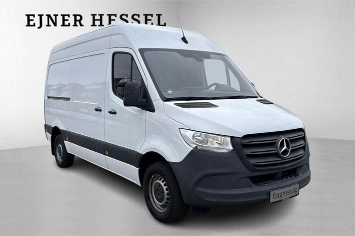 Hvid Mercedes Sprinter 317 fra 2020