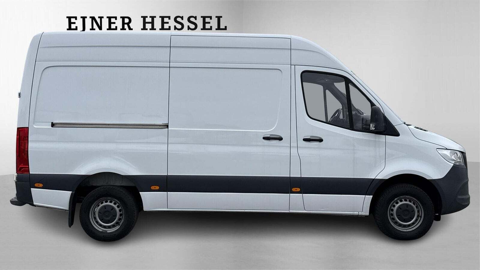 Hvid Mercedes Sprinter 317 fra 2020