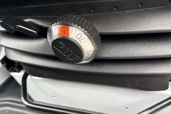 Hvid Mercedes Sprinter 317 fra 2020