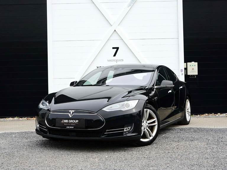 Tesla Model S P90D