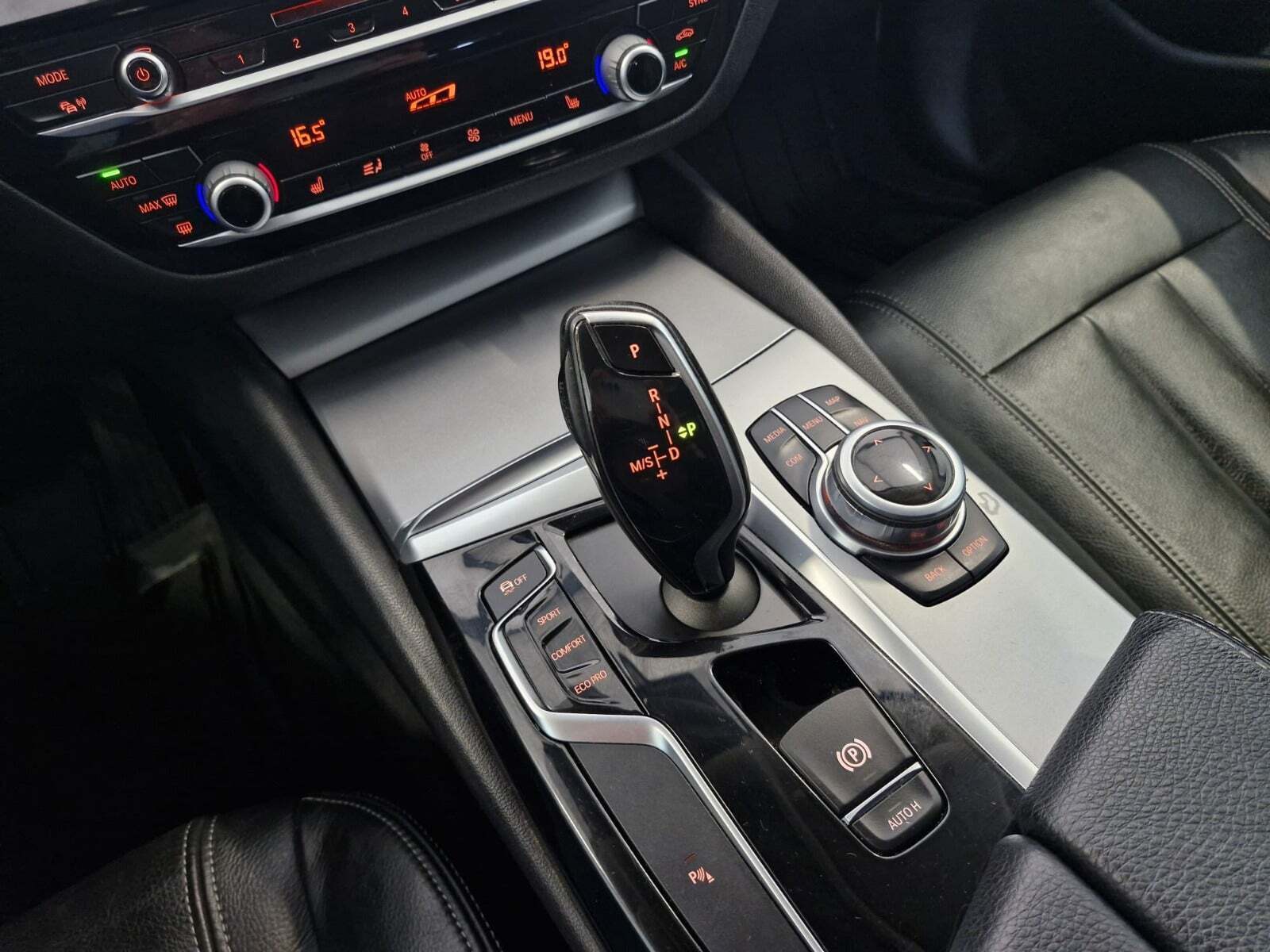 Sort BMW 530i fra 2018