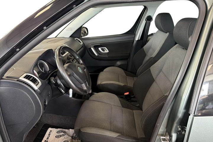 Grøn Skoda Roomster fra 2007