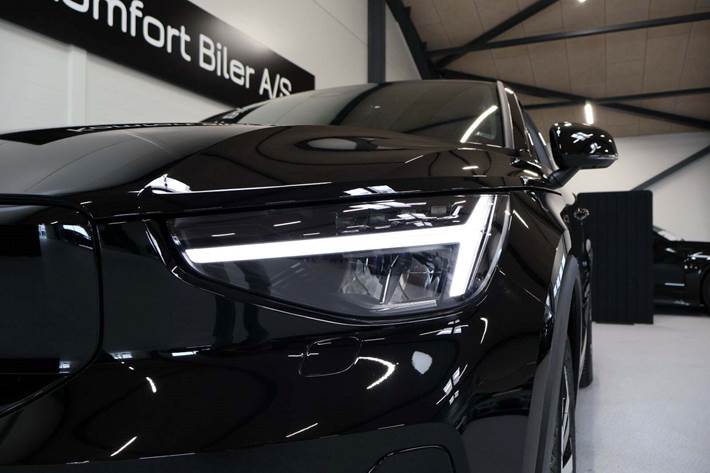 Sort Volvo C40 fra 2023