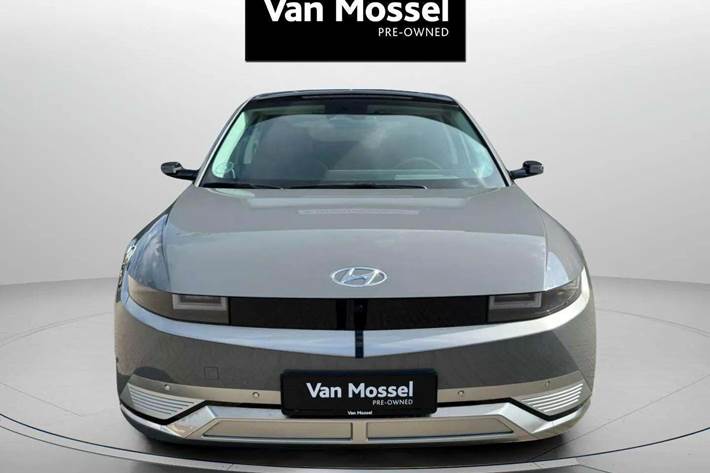 Grå Hyundai Ioniq 5 fra 2023