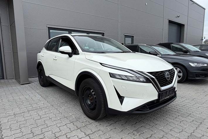 Hvid Nissan Qashqai fra 2022